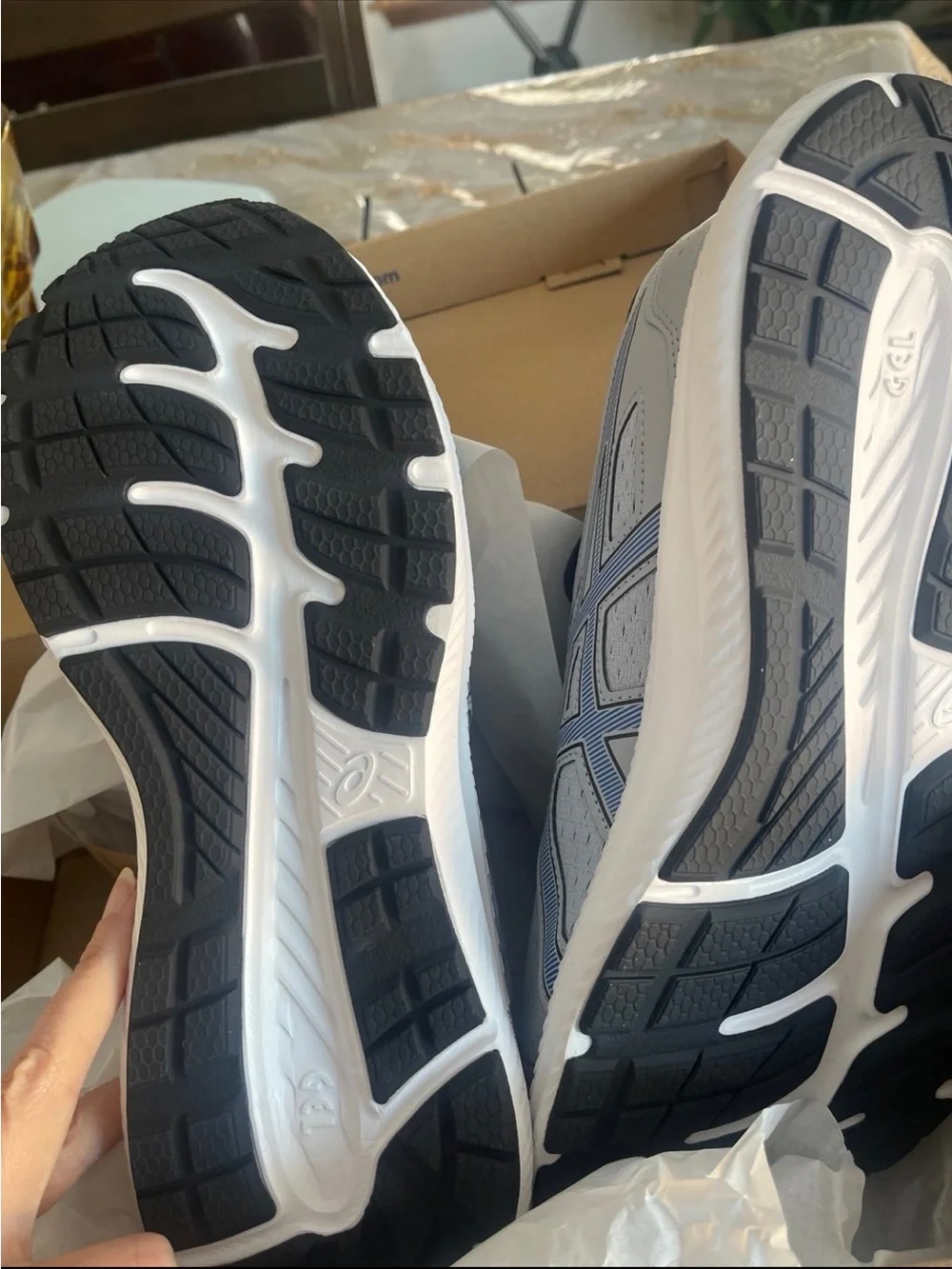 NWT asics men’s gel content 8 extra wide width running sneakers gray size 11.5 W